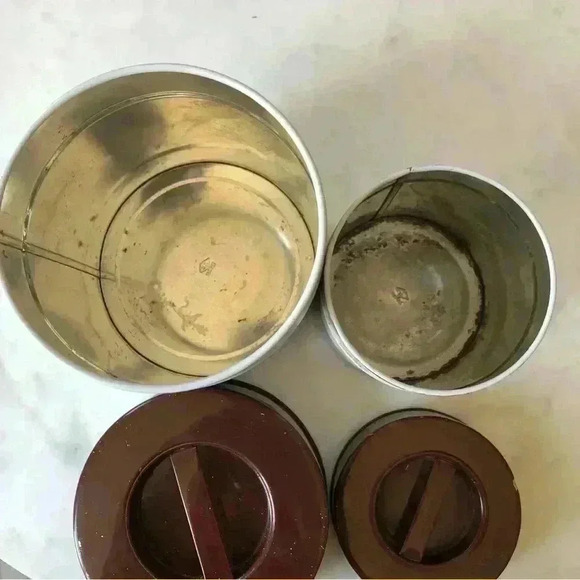 Vintage set of two MC made in Japan nesting  tins with lids - Picture 6 of 9